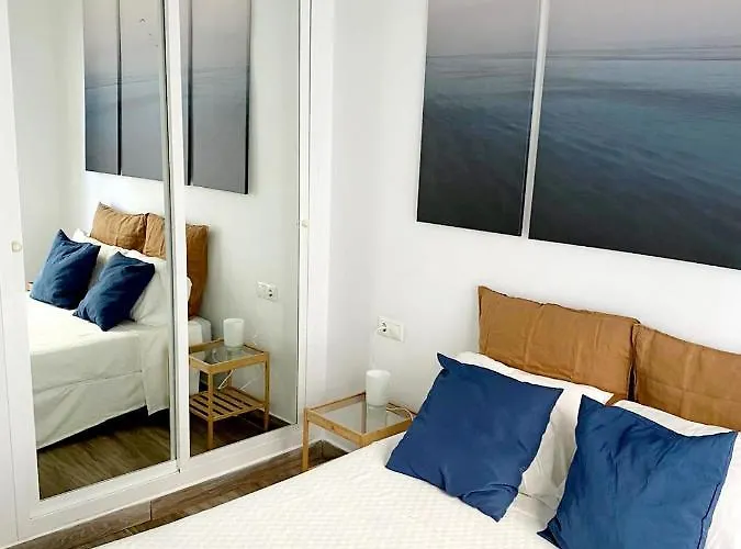 Beachfront Two-bedroom In * フエンヒロラ