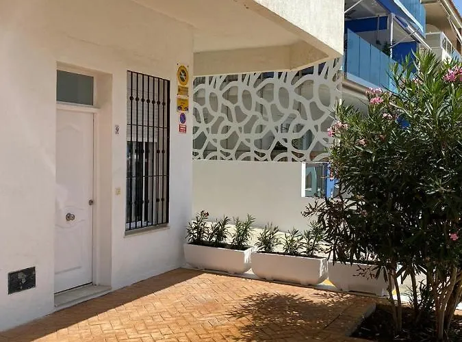 Beachfront Two-bedroom In フエンヒロラ