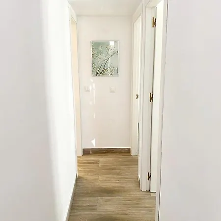 דירה Beachfront Two-bedroom In *