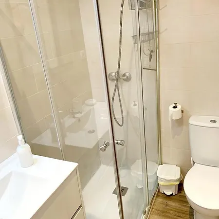 דירה Beachfront Two-bedroom In *