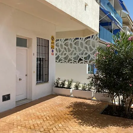 Beachfront Two-bedroom In Fuengirola