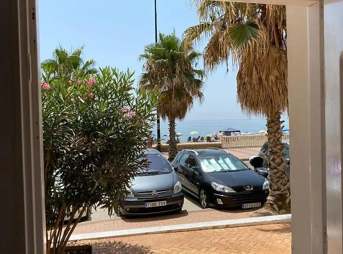 Apartamento Beachfront Two-bedroom In *