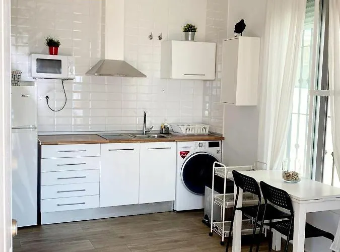 Beachfront Two-bedroom In Apartment *