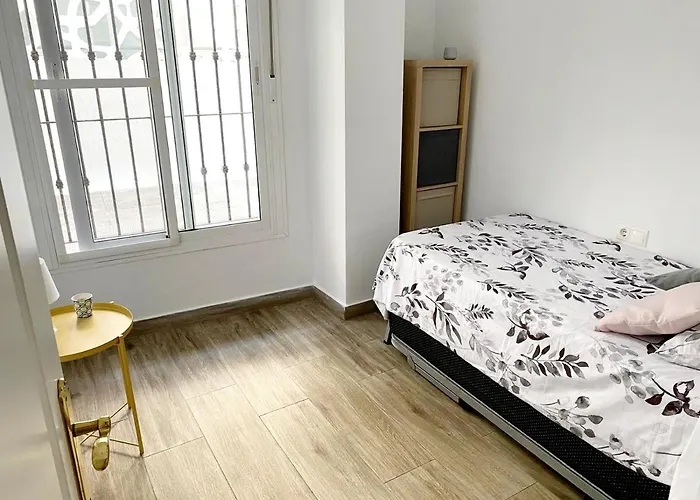 Beachfront Two-bedroom In Apartamento Fuengirola